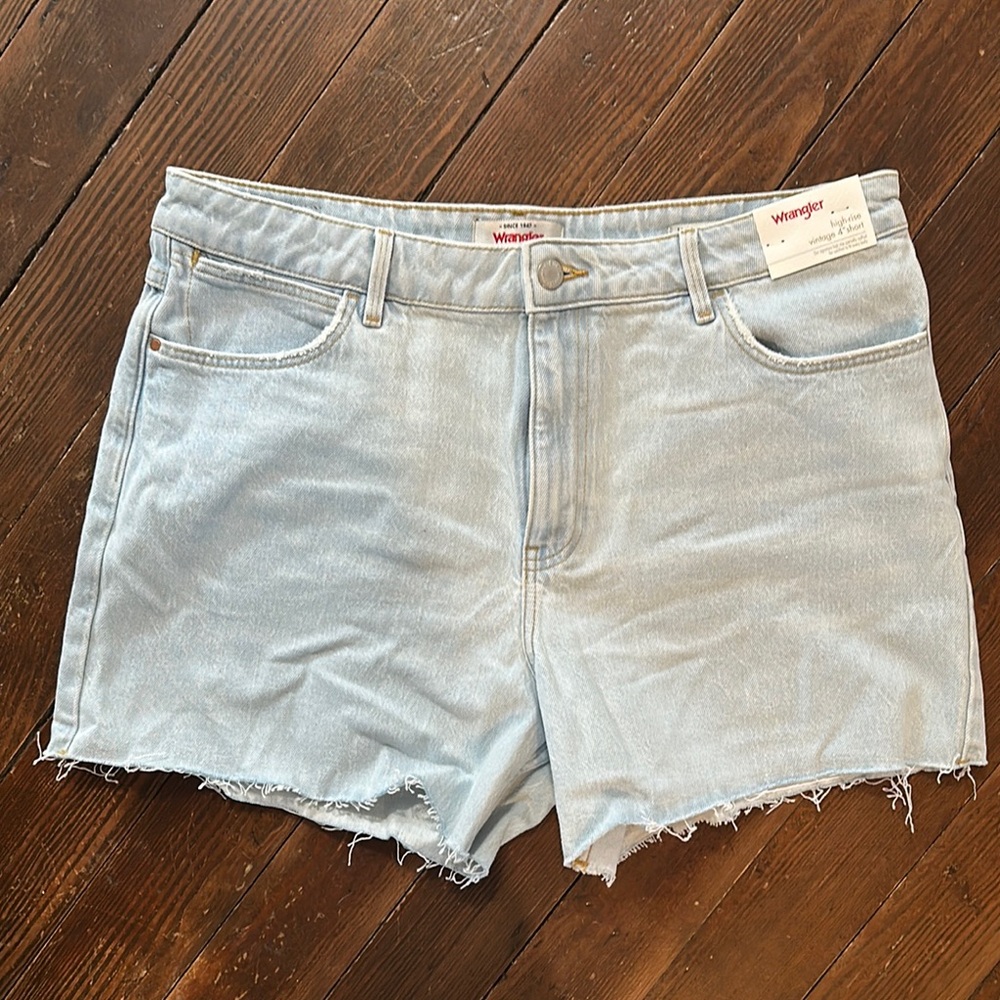 Wrangler high rise vintage 4” Blue Jean Shorts High-Waisted Distressed NEW